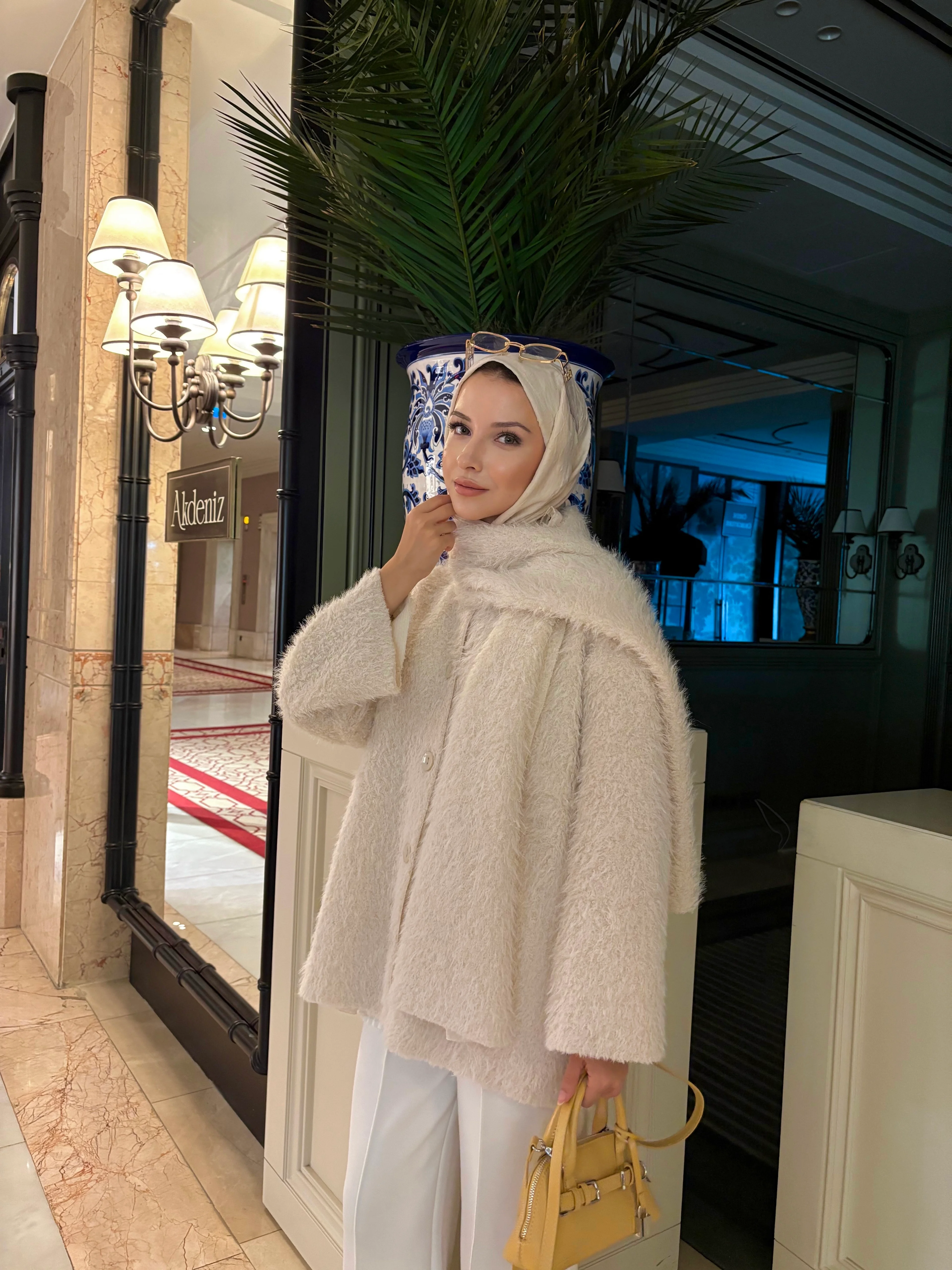 Atkılı Peluş Ceket - Krem