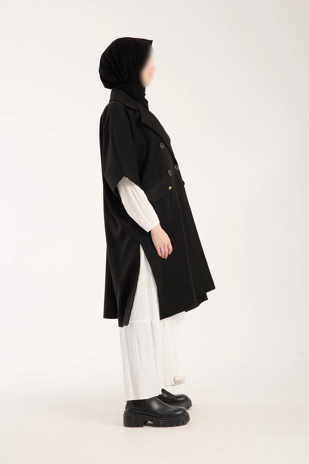 Siyah Ceket Yaka Kısa Kollu Panço