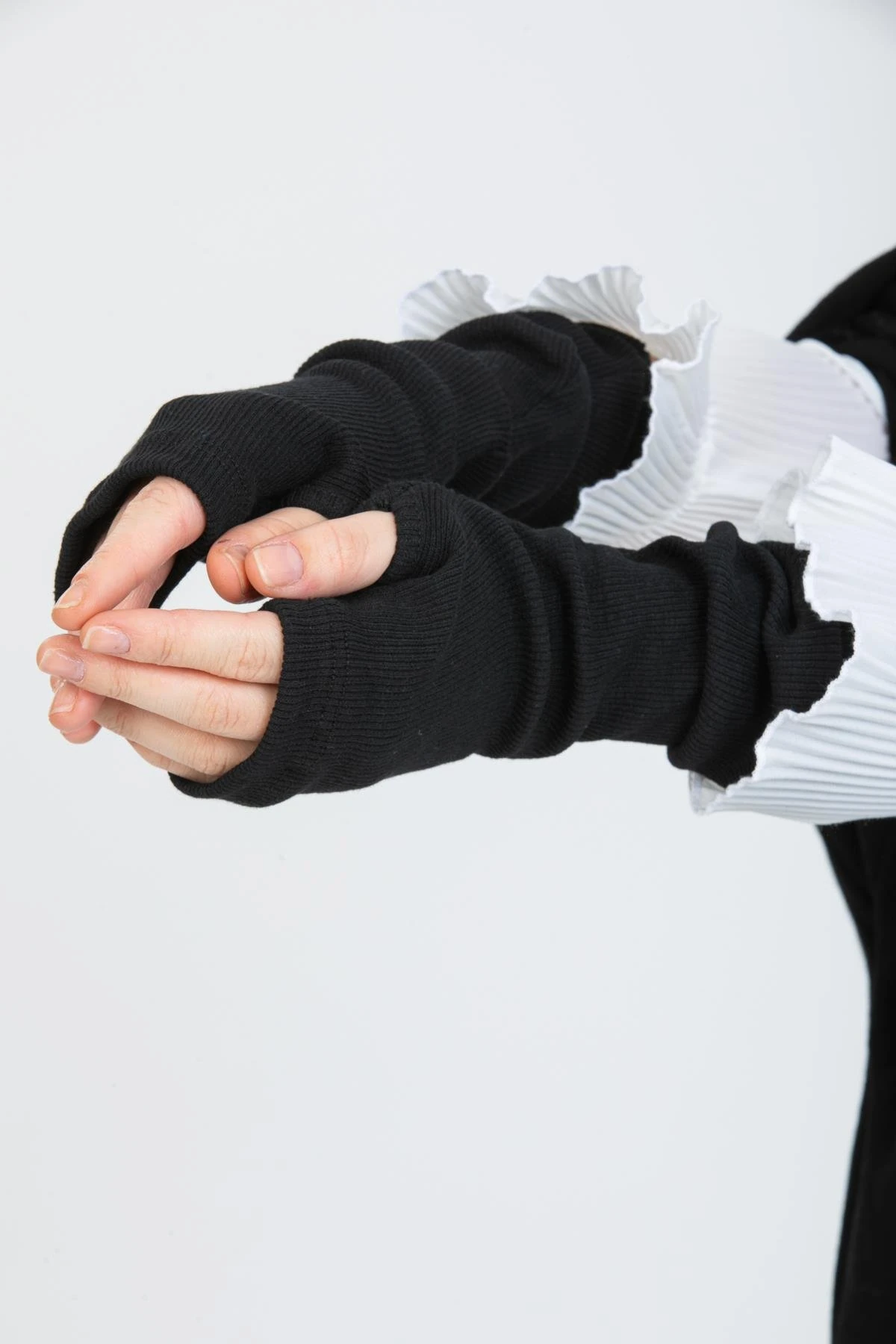 Kalın Çelik Örme Siyah Hakim Yakalı Panço