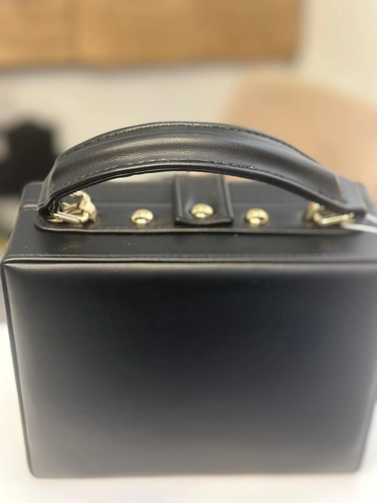 Siyah Çiçekli Kutu Çanta