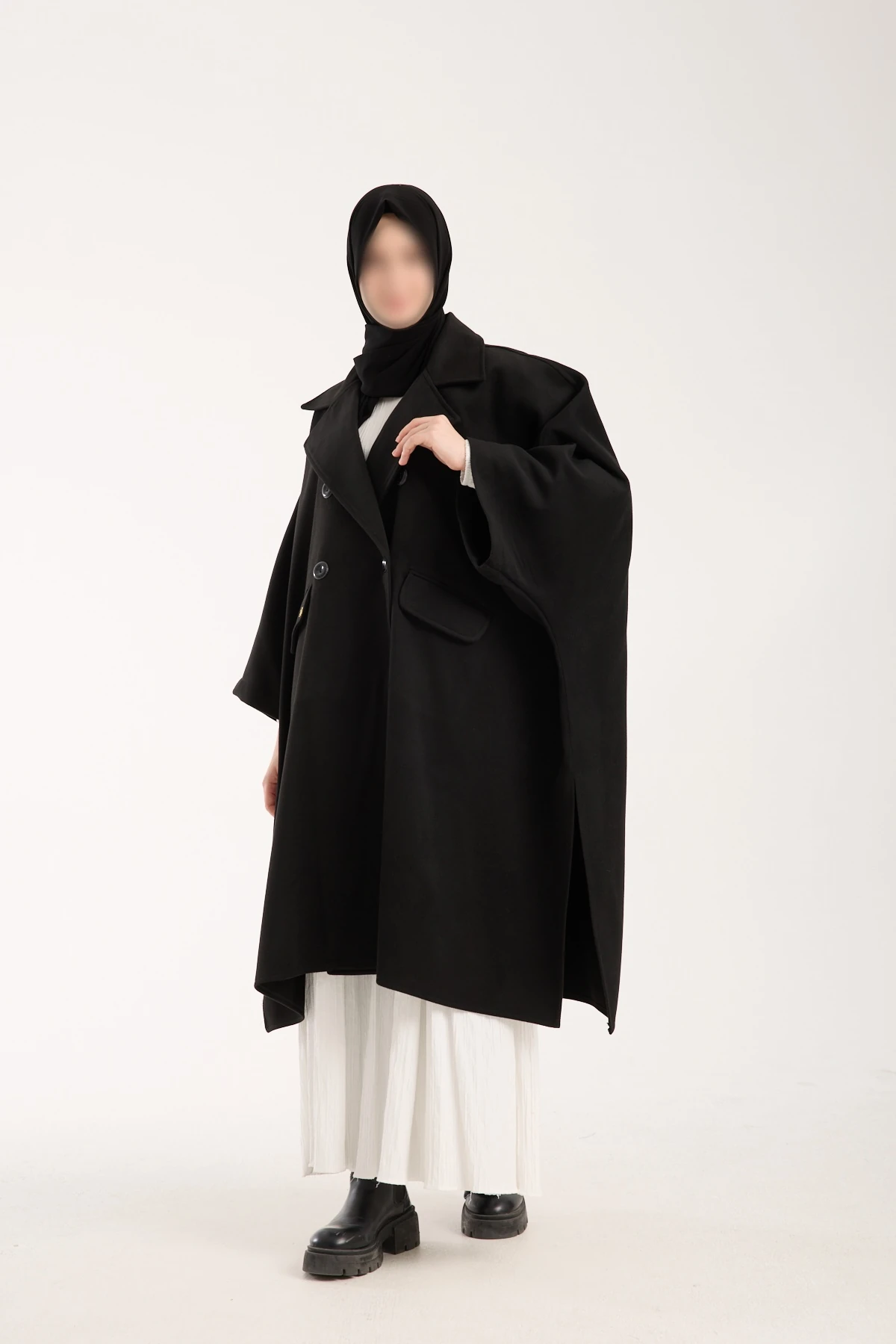 Siyah Ceket Yaka Uzun Kollu Panço