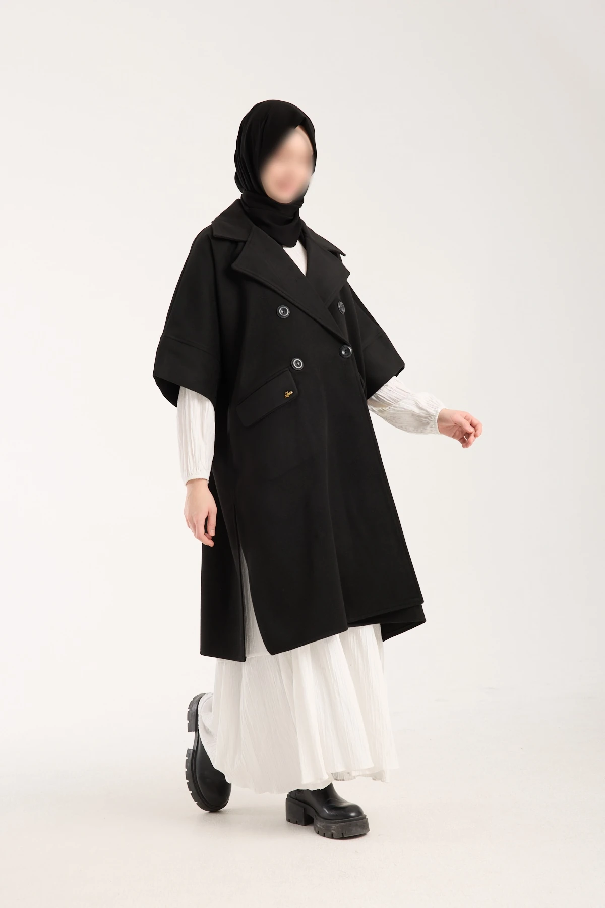 Siyah Ceket Yaka Kısa Kollu Panço