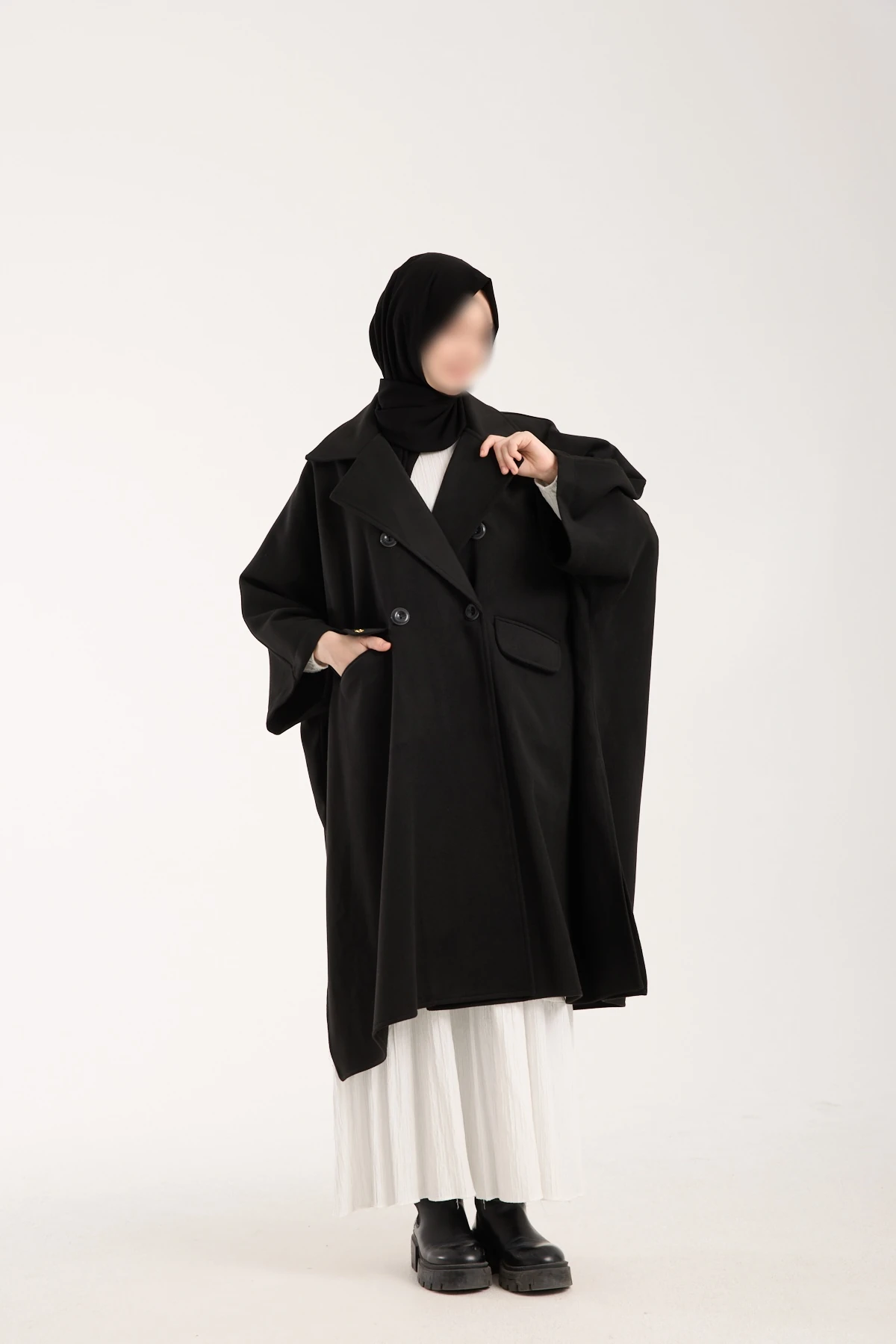 Siyah Ceket Yaka Uzun Kollu Panço