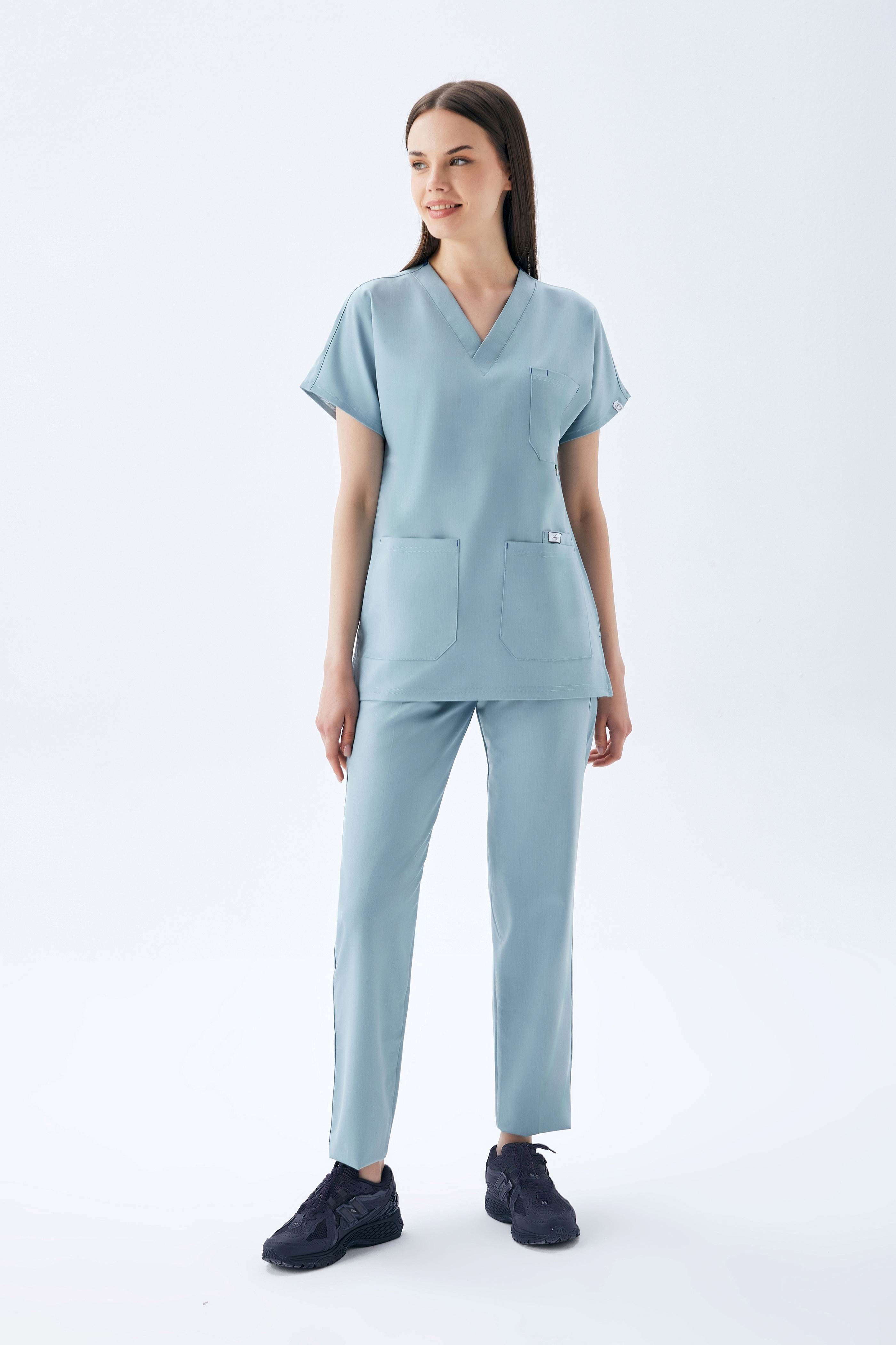 EXCLUSİVE V YAKA KADIN SCRUB TAKIM-BULUT