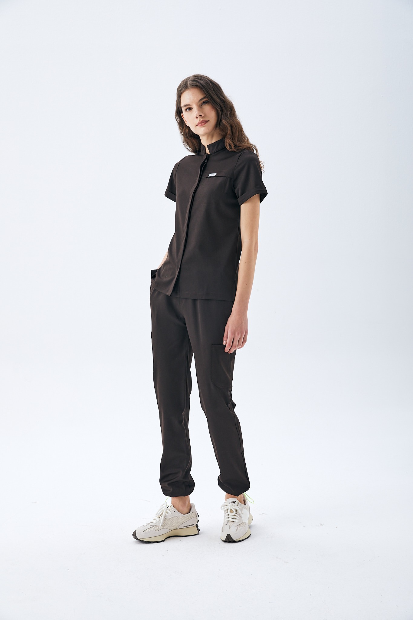 MİLEN SERİE KADIN TEK ÜST SCRUBS - KAHVE