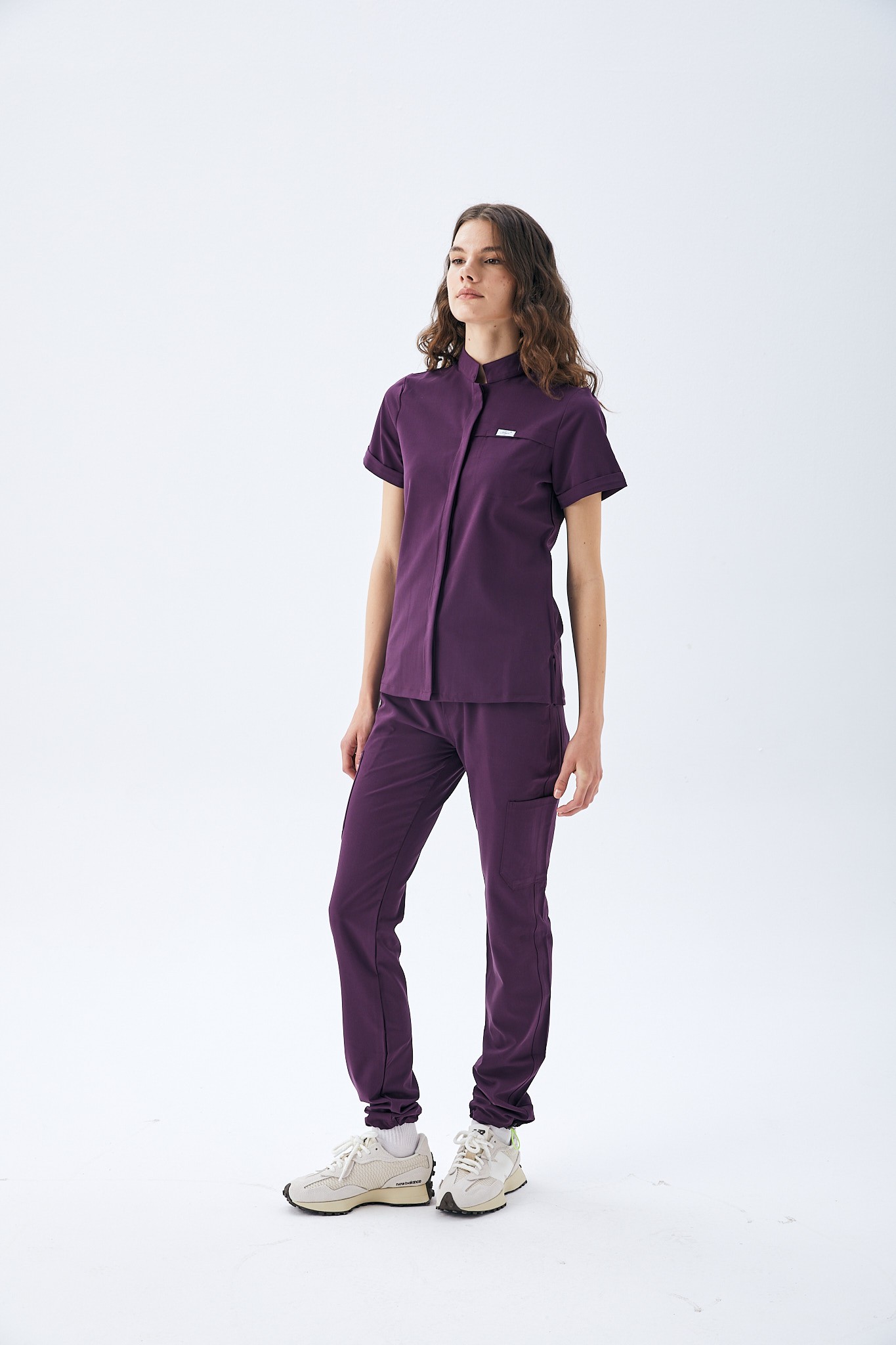 MİLEN SERİE KADIN TEK ÜST SCRUBS - MÜRDÜM