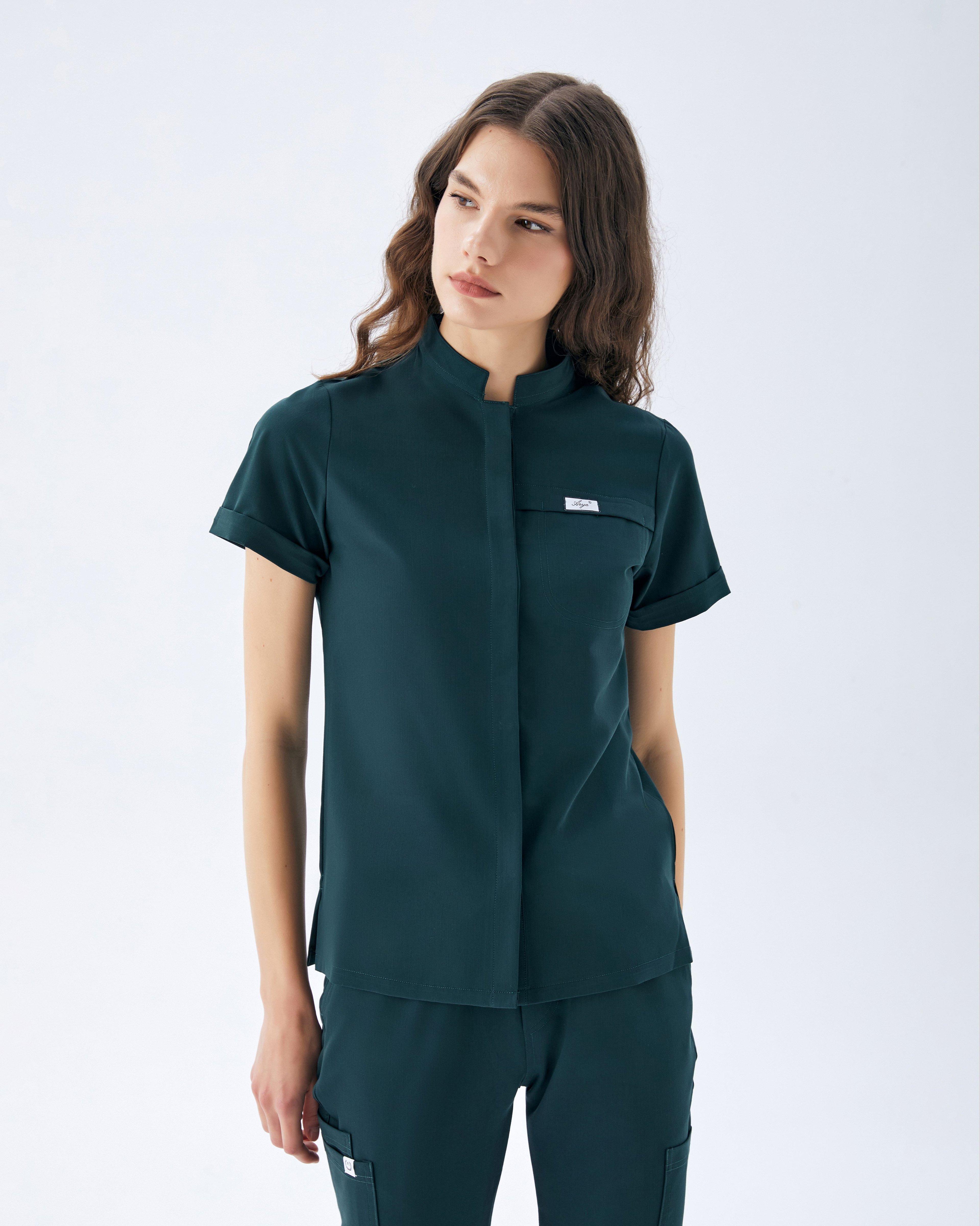 MİLEN SERİE KADIN TEK ÜST SCRUBS - ZÜMRÜT
