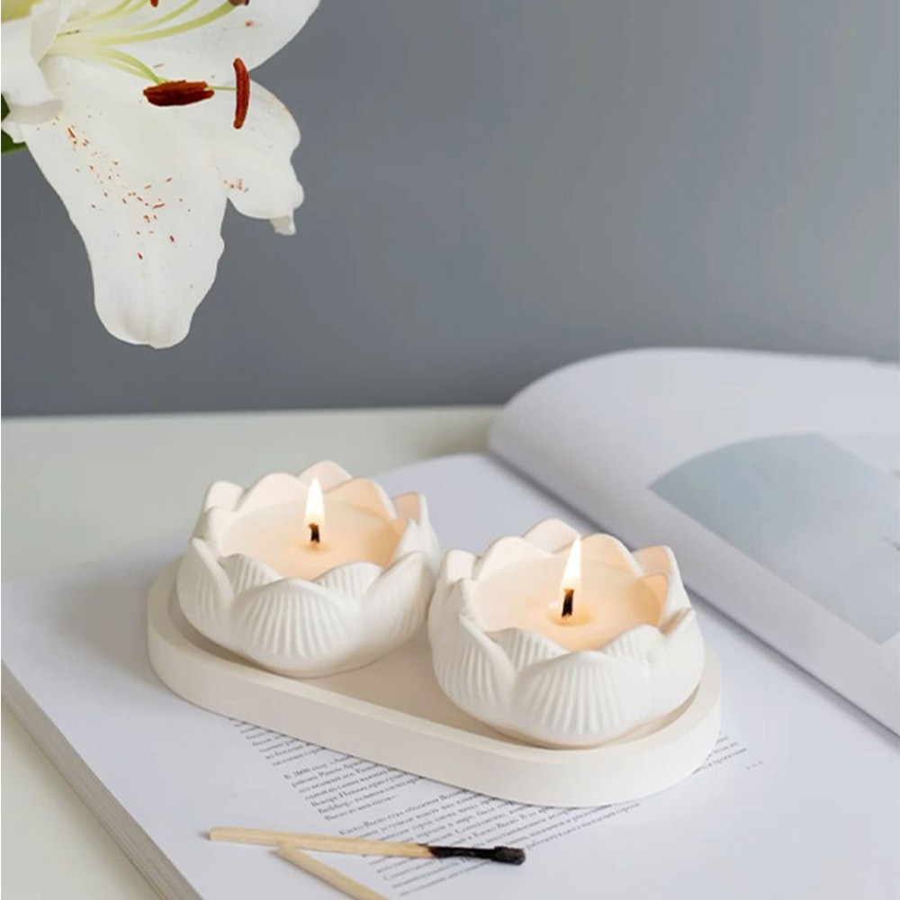 Dekoratif Lotus Mum ve Beyaz Tabak Seti
