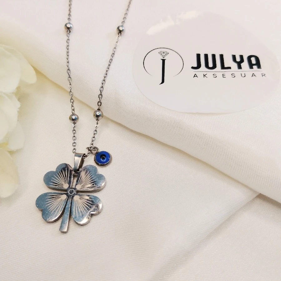 ÇELİK GÜMÜŞ RENGİ PASLANMAZ KARARMAZ NAZAR BONCUKLU YONCA 45+5 CM KOLYE