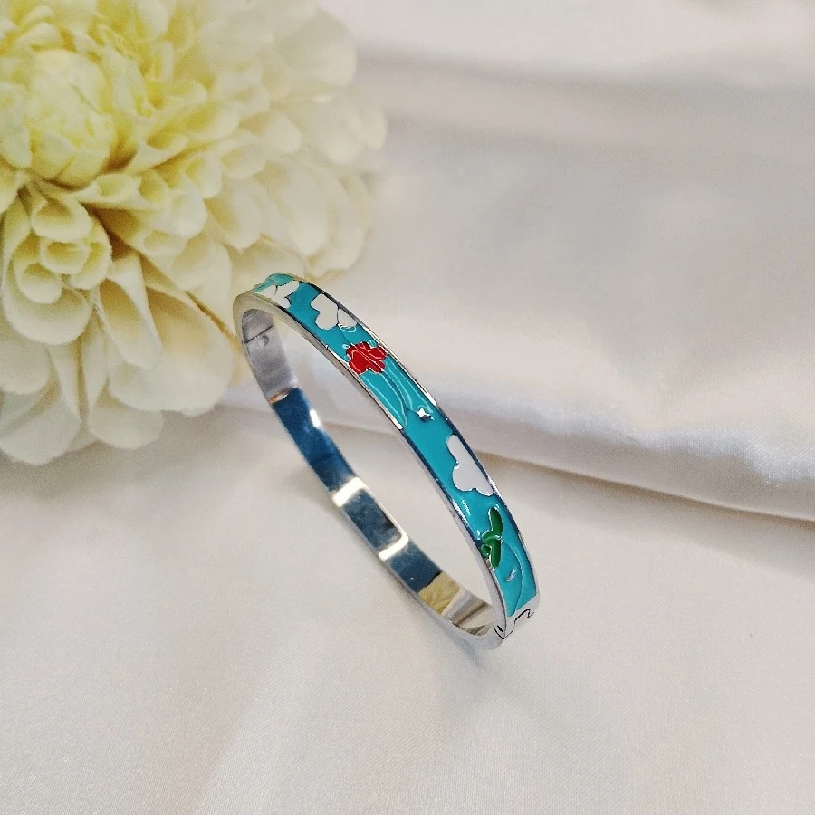 ÇELİK  GÜMÜŞ RENGİ KARARMAZ PASLANMAZ MİNELİ 19 CM KELEPÇE