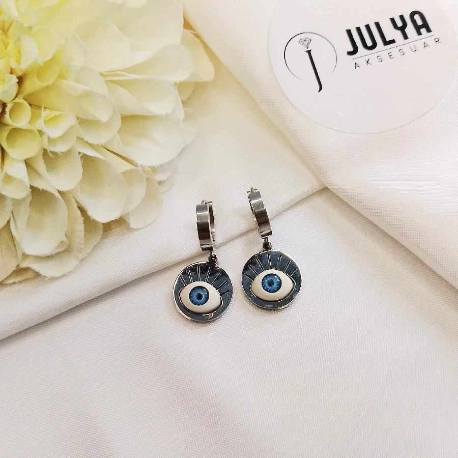 ÇELİK GÜMÜŞ RENGİ KARARMAZ PASLANMAZ NAZAR BONCUKLU KÜPE