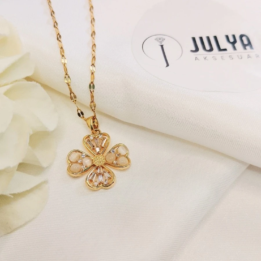 ÇELİK GOLD KARARMAZ PASLANMAZ TAŞLI ÇİÇEK ŞIK 45+5 CM KOLYE