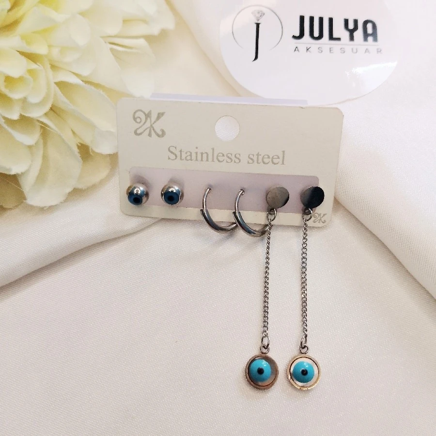 ÇELİK GÜMÜŞ RENGİ KARARMAZ PASLANMAZ NAZAR BONCUKLU 6 LI KÜPE