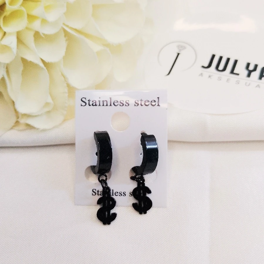 ÇELİK SİYAH KARARMAZ PASLANMAZ SALLANTILI ERKEK KÜPE