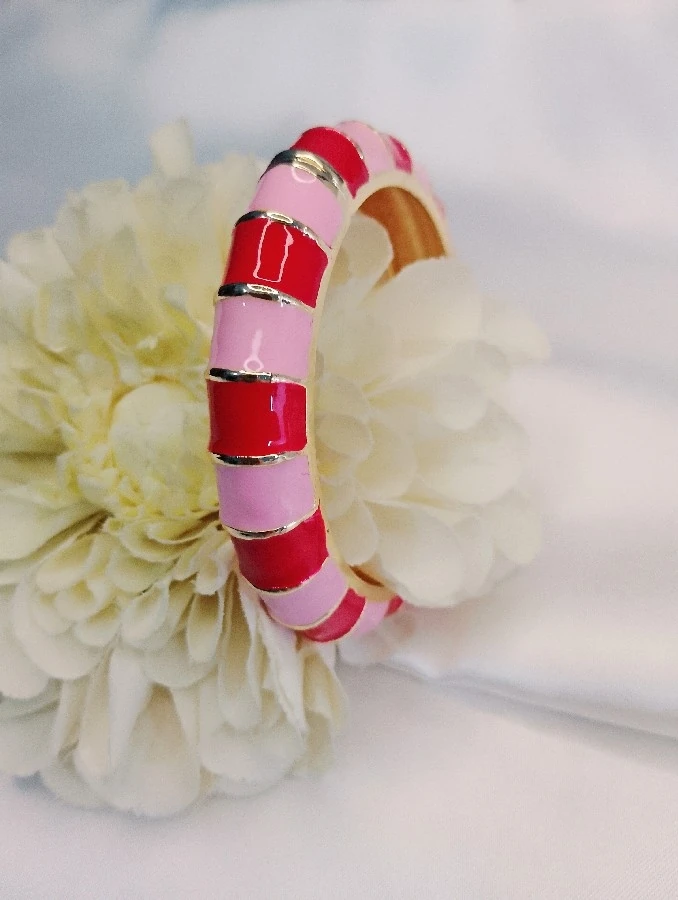 RENKLİ GOLD 21 CM PİRİNÇ KAPLAMA  KELEPÇE