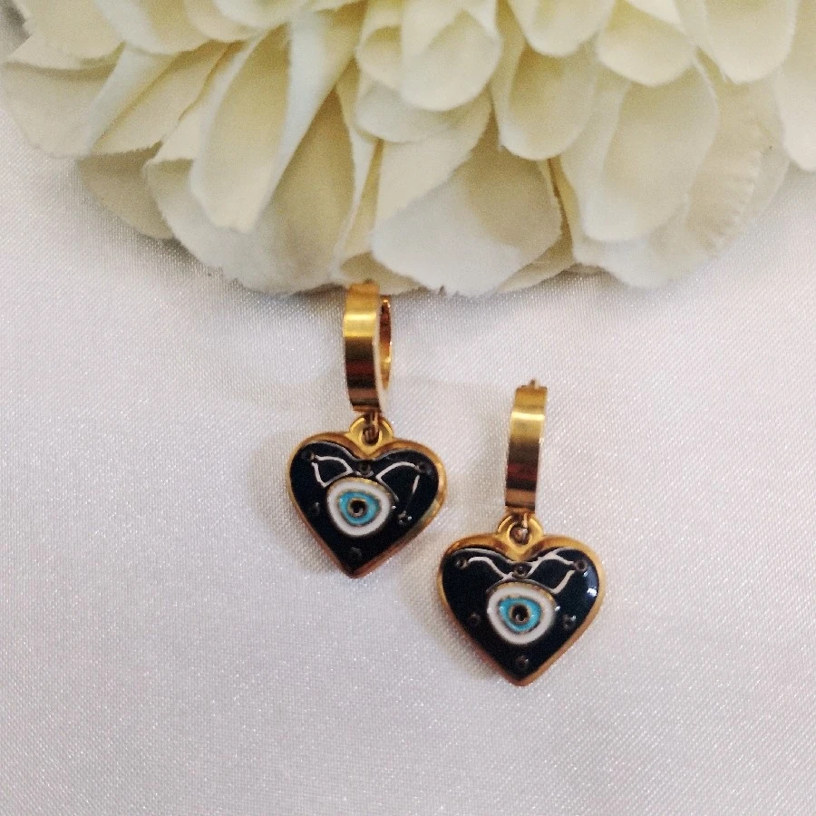 ÇELİK GOLD KALPLİ NAZAR BONCUKLU KARARMAZ PASLANMAZ KÜPE