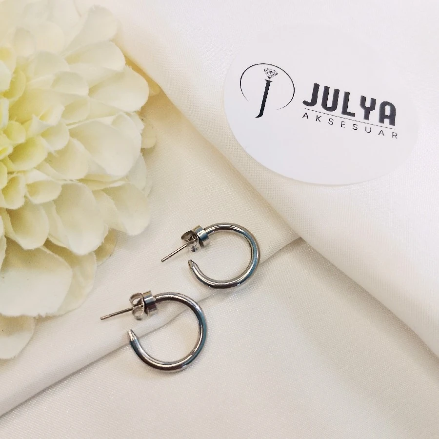 ÇELİK GÜMÜŞ RENGİ KARARMAZ PASLANMAZ KÜÇÜK HALKA KÜPE