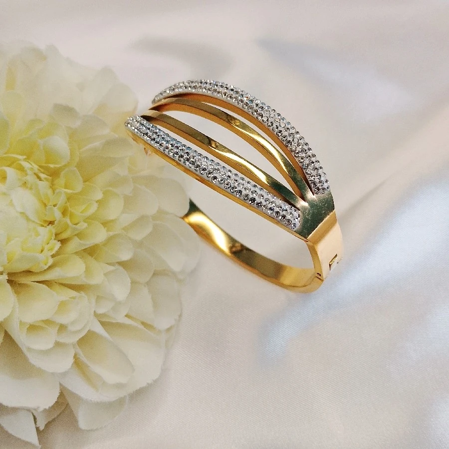 ÇELİK GOLD KARARMAZ PASLANMAZ TAŞLI ŞIK  21 CM KELEPÇE