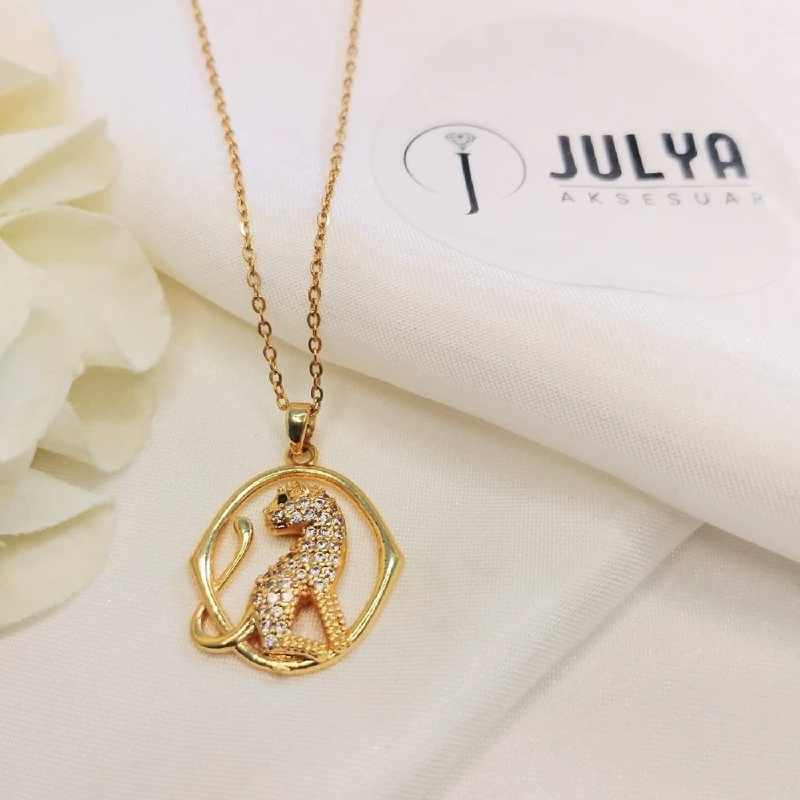 ÇELİK GOLD KARARMAZ PASLANMAZ TAŞLI ASLAN  45+5 CM KOLYE