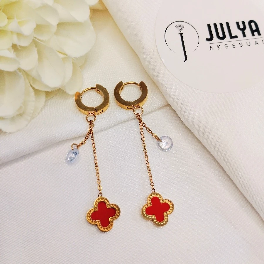 ÇELİK GOLD KARARMAZ PASLANMAZ  MARKA TAŞLI  UZUN KÜPE