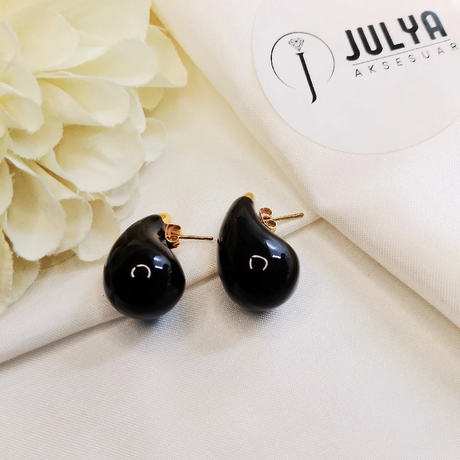 ÇELİK GOLD KARARMAZ PASLANMAZ SİYAH DAMLA KÜPE