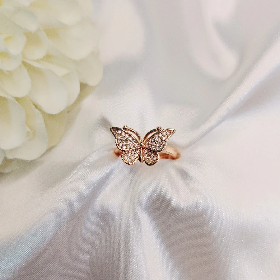 ÇELİK GOLD TAŞLI KELEBEKLİ AYARLANABİLİR KARARMAZ PASLANMAZ YÜZÜK