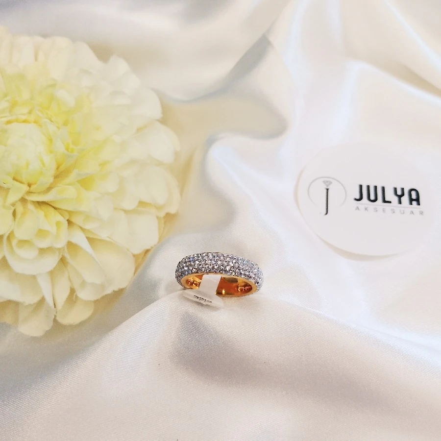 ÇELİK GOLD KARARMAZ PASLANMAZ TAŞLI  7 NUMARA YÜZÜK