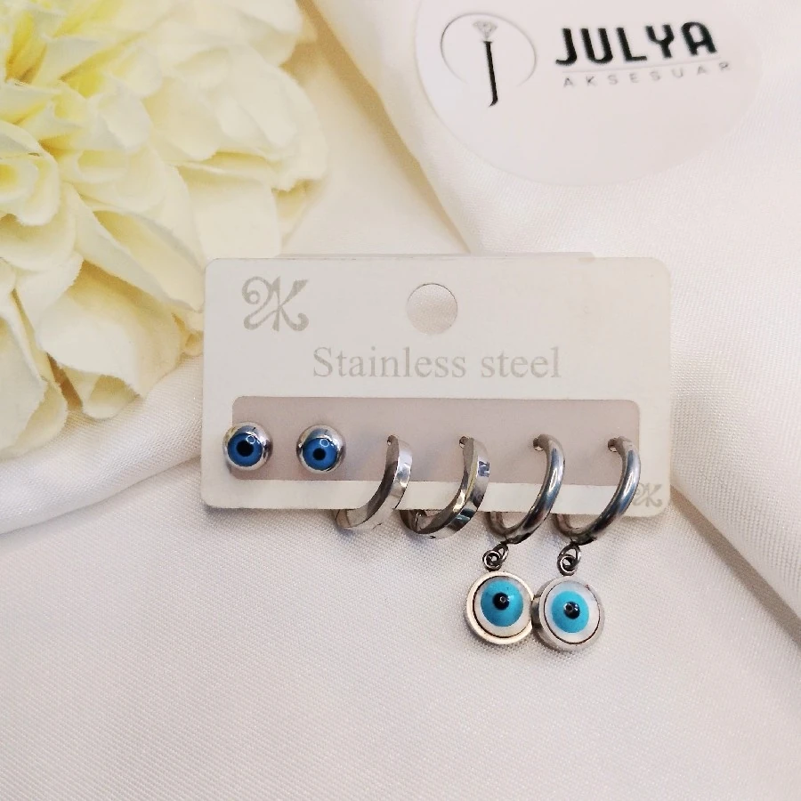 ÇELİK GÜMÜŞ RENGİ KARARMAZ PASLANMAZ NAZAR BONCUKLU 6  LI KÜPE