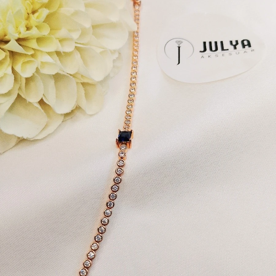 ÇELİK GOLD KARARMAZ PASLANMAZ MAVİ KRİSTAL TAŞLI ŞIK SU YOLU BİLEKLİK
