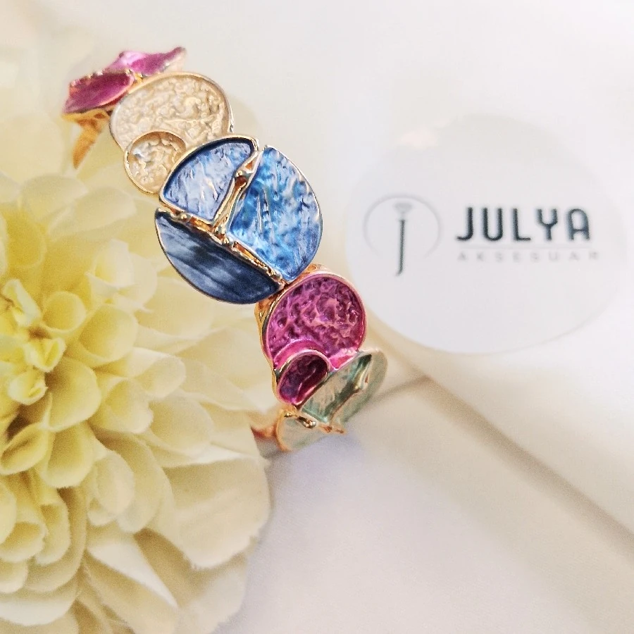 RENKLİ GOLD MİNELİ LASTİKLİ ŞIK BİLEKLİK