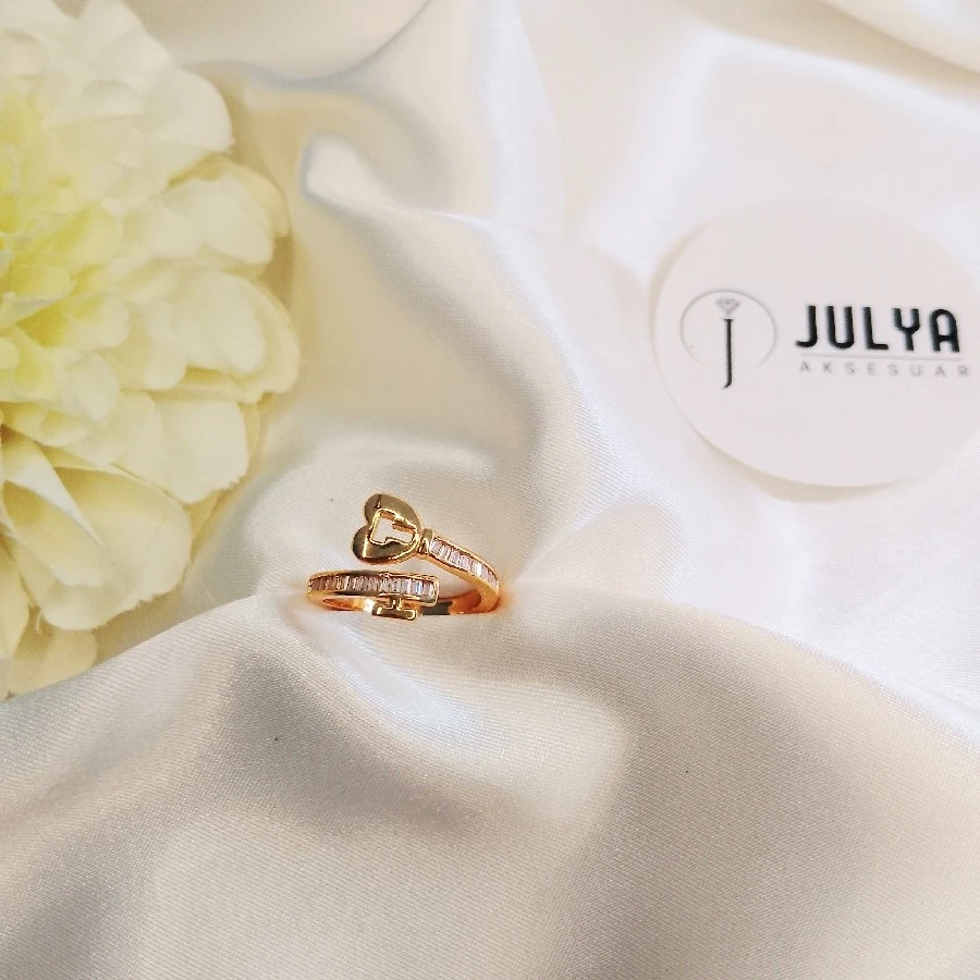 ÇELİK GOLD KARARMAZ PASLANMAZ ZİRKON TAŞLI AYARLANABİLİR YÜZÜK