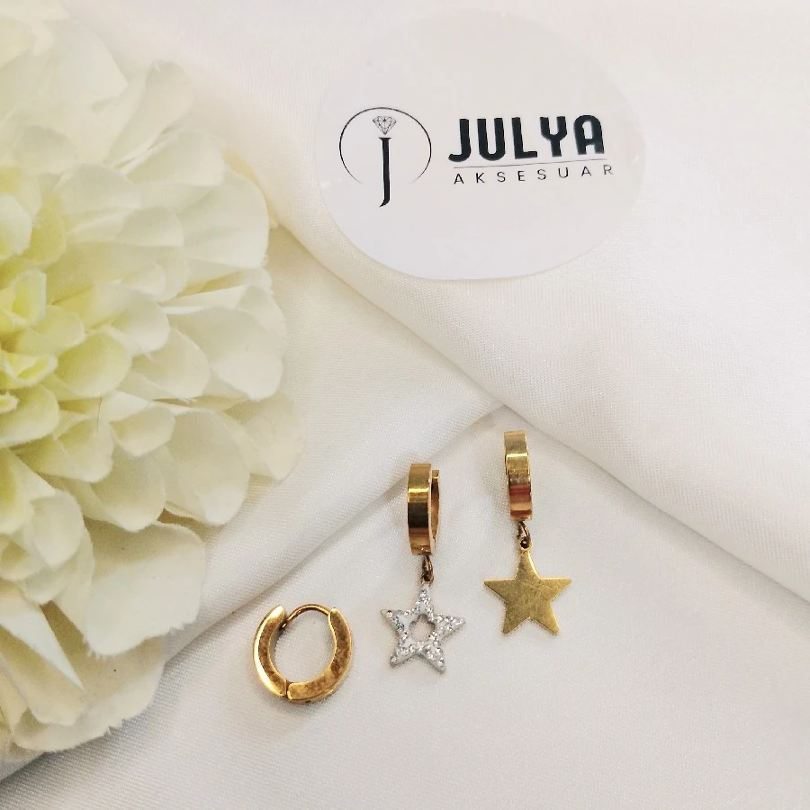 ÇELİK GOLD KARARMAZ PASLANMAZ TAŞLI YILDIZLI KÜPE