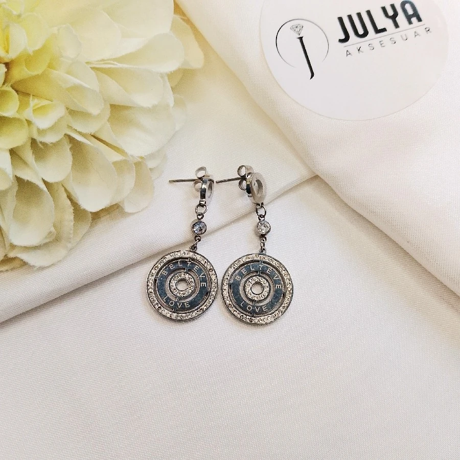 ÇELİK GÜMÜŞ RENGİ KARARMAZ PASLANMAZ TAŞLI YUVARLAK KUPE