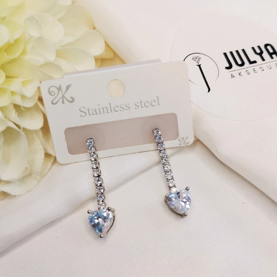 ÇELİK GÜMÜŞ RENGİ BEYAZ TAŞLI  SU YOLU KÜPE