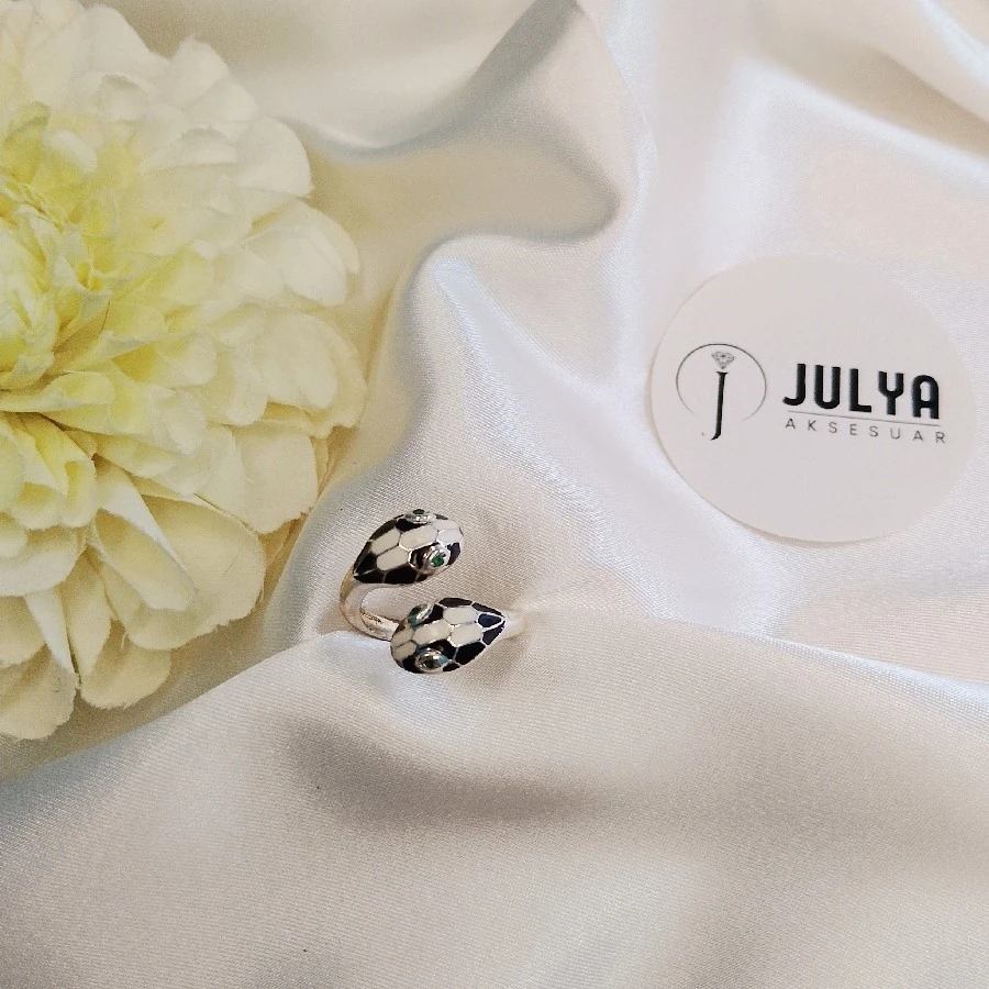 ÇELİK GÜMÜŞ RENGİ KARARMAZ PASLANMAZ AYARLANABİLİR YILAN YÜZÜK