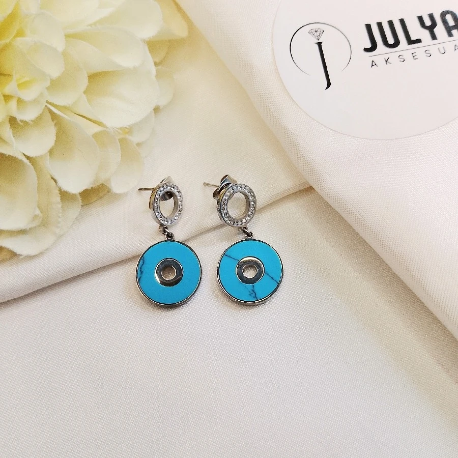 ÇELİK GÜMÜŞ RENGİ KARARMAZ PASLANMAZ MAVİ YUVARLAK KÜPE