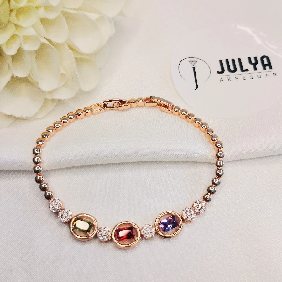 ROSE ÇELİK RENKLİ VE BEYAZ TAŞLI KARARMAZ PASLANMAZ BİLEKLİK