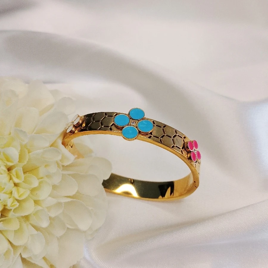 ÇELİK GOLD KARARMAZ PASLANMAZ  NAKIŞLI RENKLİ ÇİÇEKLİ 20 CM KELEPÇE