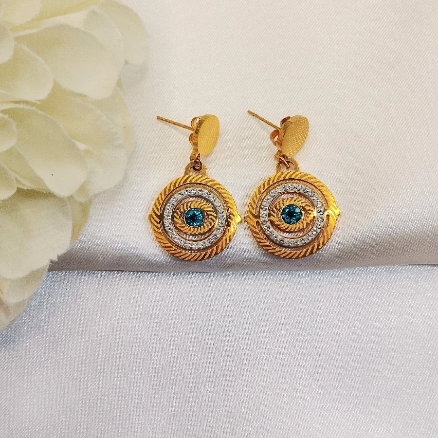 ÇELİK GOLD GÖZLÜ TAŞLI KARARMAZ PASLANMAZ KÜPE