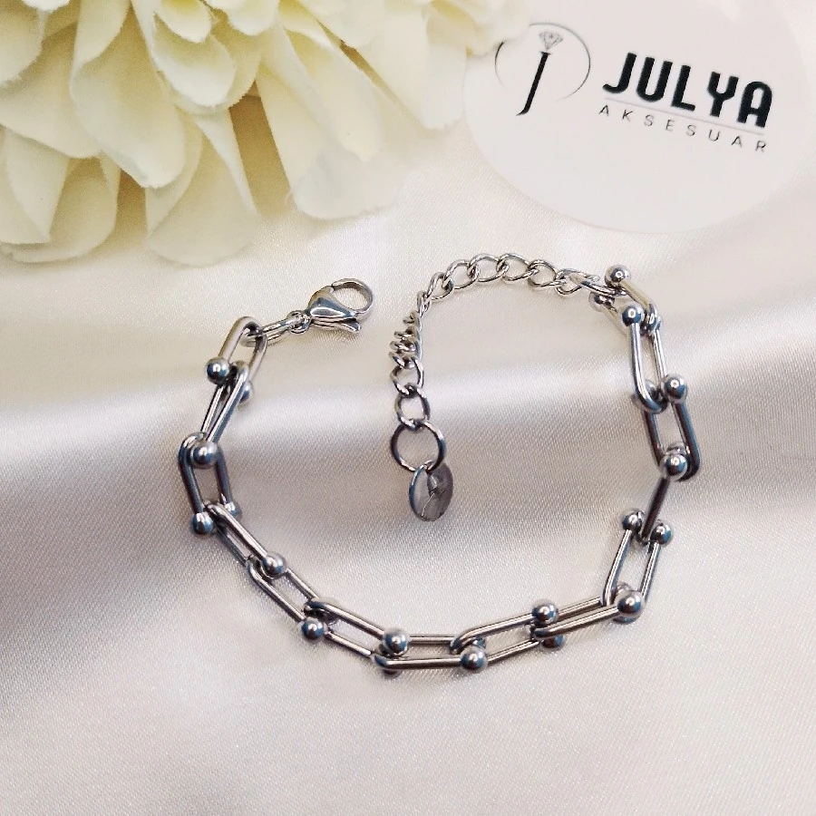 ÇELİK GÜMÜŞ RENGİ KARARMAZ PASLANMAZ MARKA BİLEKLİK