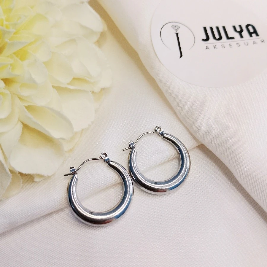 ÇELİK GÜMÜŞ RENGİ KARARMAZ PASLANMAZ KÜÇÜK  HALKA KÜPE