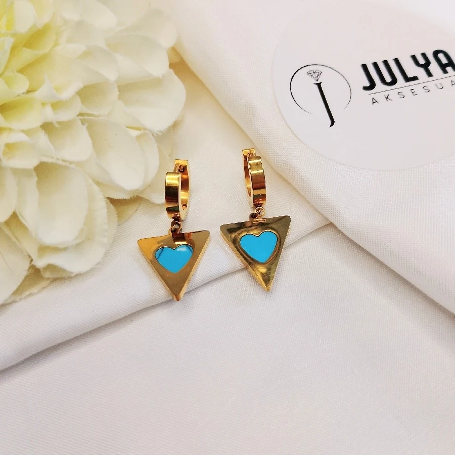 ÇELİK GOLD KARARMAZ PASLANMAZ  MAVi KALP  ÜÇKEN KÜPE