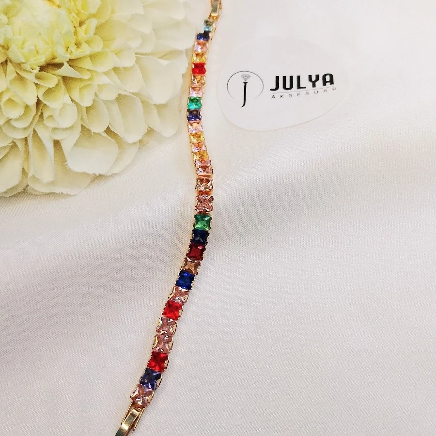 ÇELİK GOLD KARARMAZ PASLANMAZ RENKLİ  SU YOLU BİLEKLİK