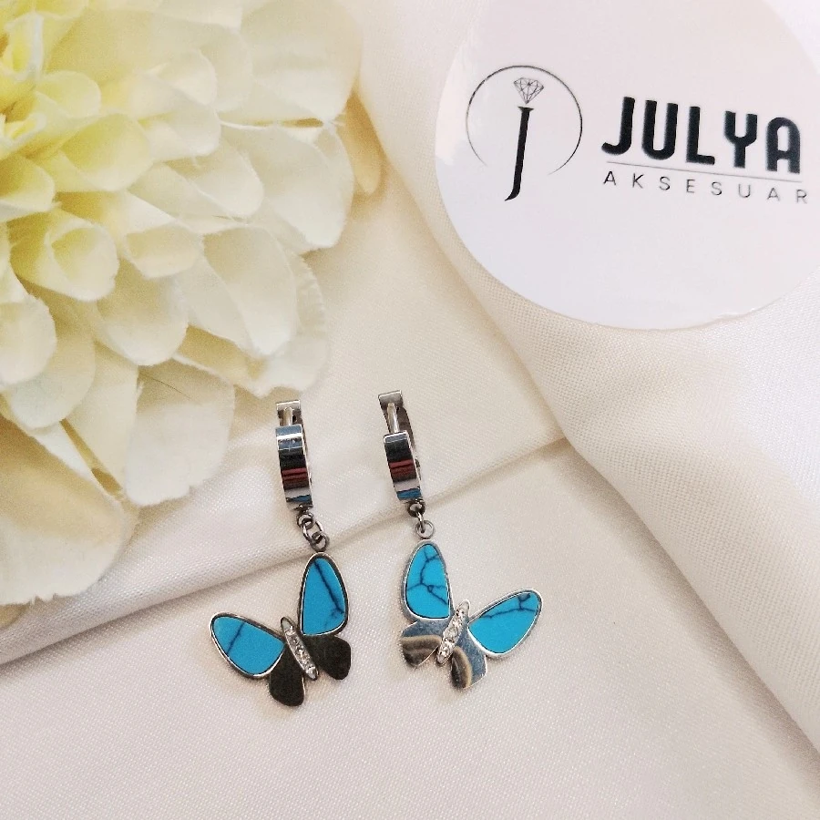 ÇELİK GÜMÜŞ RENGİ MAVİ KELEBEK KÜPE