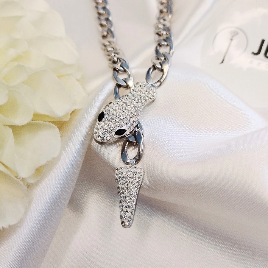 ÇELİK GÜMÜŞ RENGİ KARARMAZ PASLANMAZ TAŞLI ŞIK YILAN BİLEKLİK