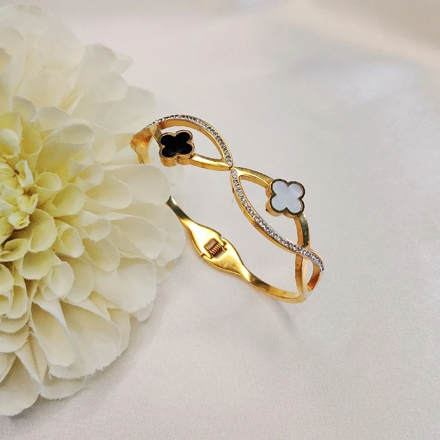 ÇELİK GOLD TAŞLI MARKA KARARMAZ PASLANMAZ 19 CM KELEPÇE