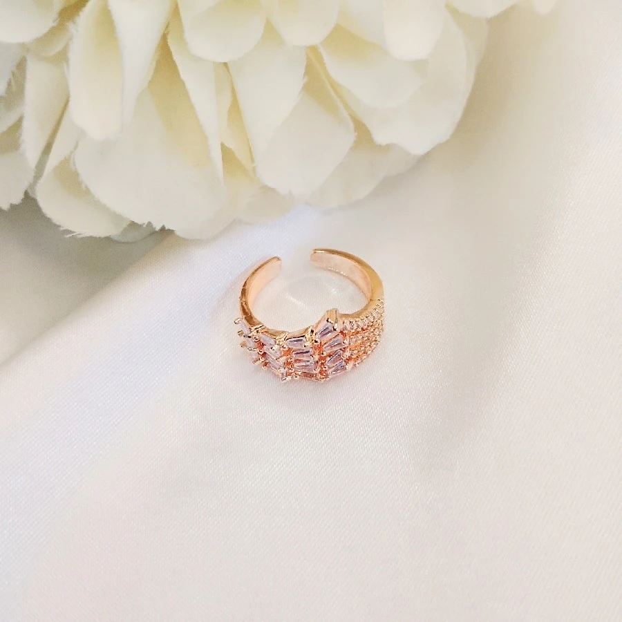 ÇELİK GOLD KIRİSTAL TAŞLI ŞIK AYARLANABİLİR YÜZÜK