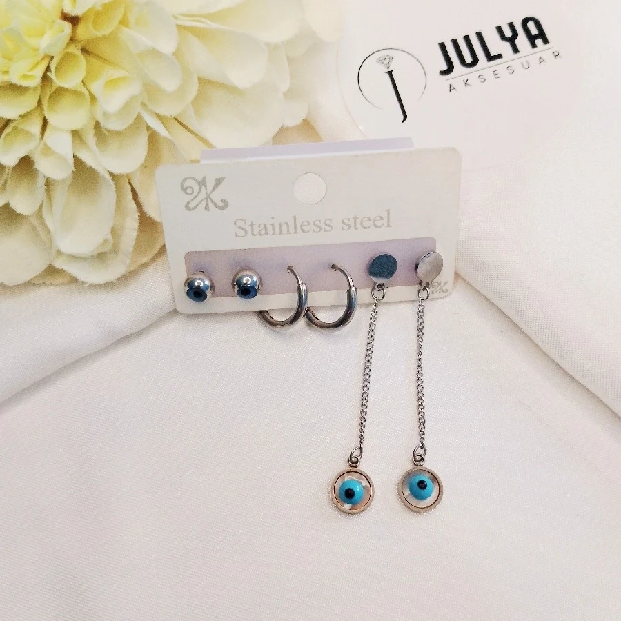 ÇELİK GÜMÜŞ RENGİ KARARMAZ PASLANMAZ NAZAR BONCUKLU  6 LI KÜPE