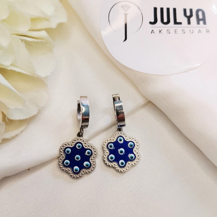 ÇELİK GÜMÜŞ RENGİ KARARMAZ PASLANMAZ NAZAR BONCUKLU KÜPE