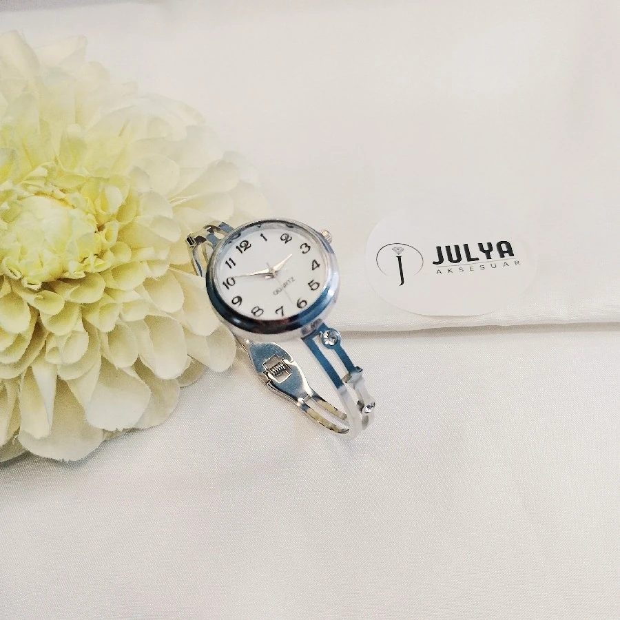 ÇELİK GÜMÜŞ RENGİ KARARMAZ PASLANMAZ TAŞLI KELEPÇELİ SAAT STANDART BOY